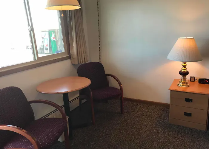 Motel Paintbrush Riverton