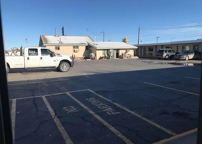 Paintbrush Motel 2*
